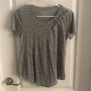 💛 Beautiful grey top!!